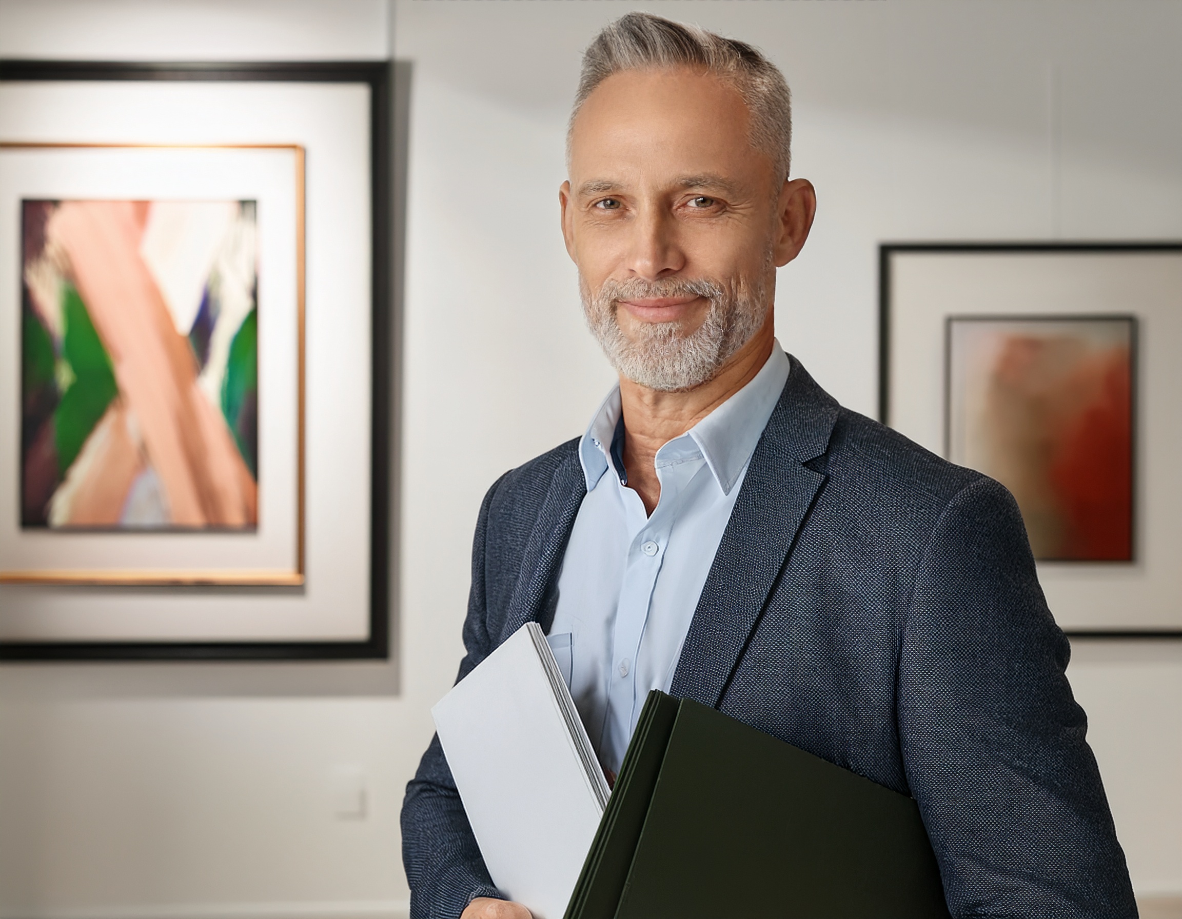 Porträt von Leif Trenkler, männlicher Kooperationspartner im Business-Look